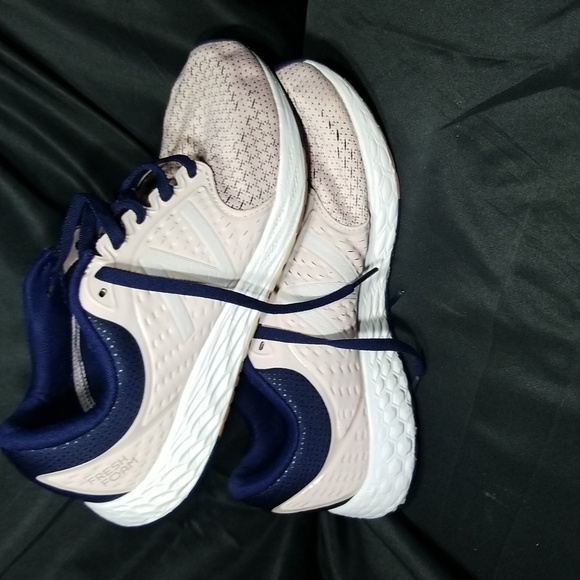 New Balance Women's Fresh Foam ZanteV4 Running size 8.5 Color:Conch Shell/Pigmen - Picture 13 of 17